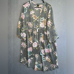 Torrid Tunic Sheer Chiffon Women's Blouse With Roll Tab Sleeves Size 2